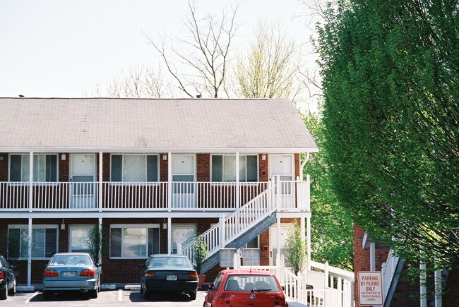 Building Photo - 1015 N College Ave