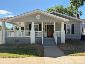 Building Photo - 829 Green St.