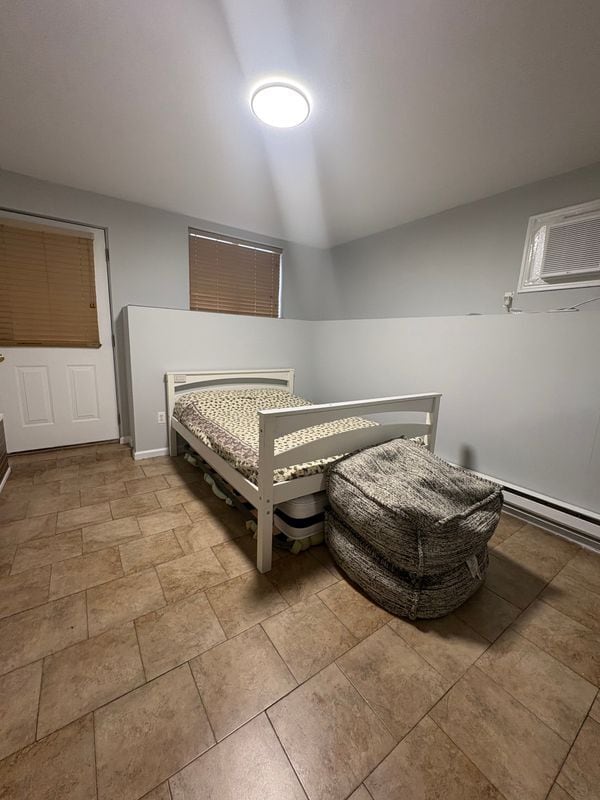 Foto del edificio - 193 Eltingville Blvd