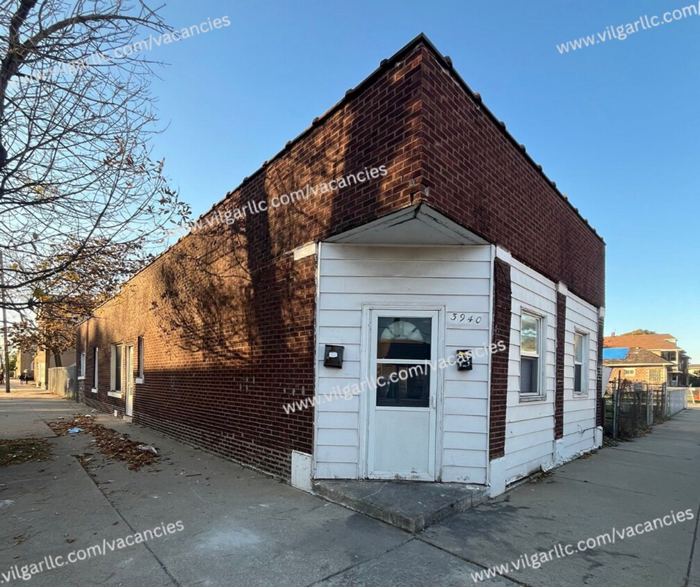 Foto principal - 3940 Deodar St