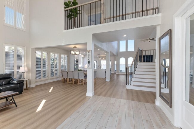 Building Photo - 6218 Lincolnshire Ln