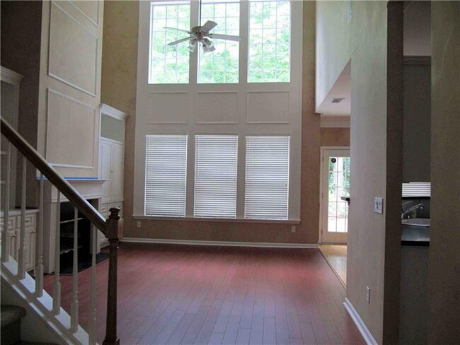 Building Photo - 4137 Kingsley Park Ct