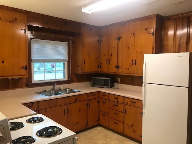 Building Photo - 325 Moorefield Dr