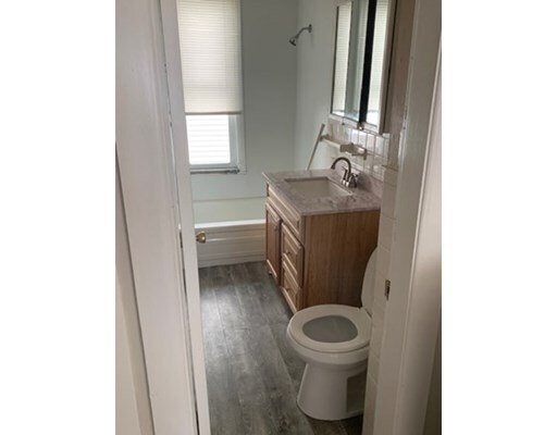 Primary Photo - 103 Hamilton St