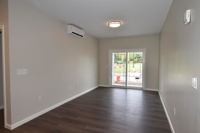 Building Photo - 217 Rockingham Rd