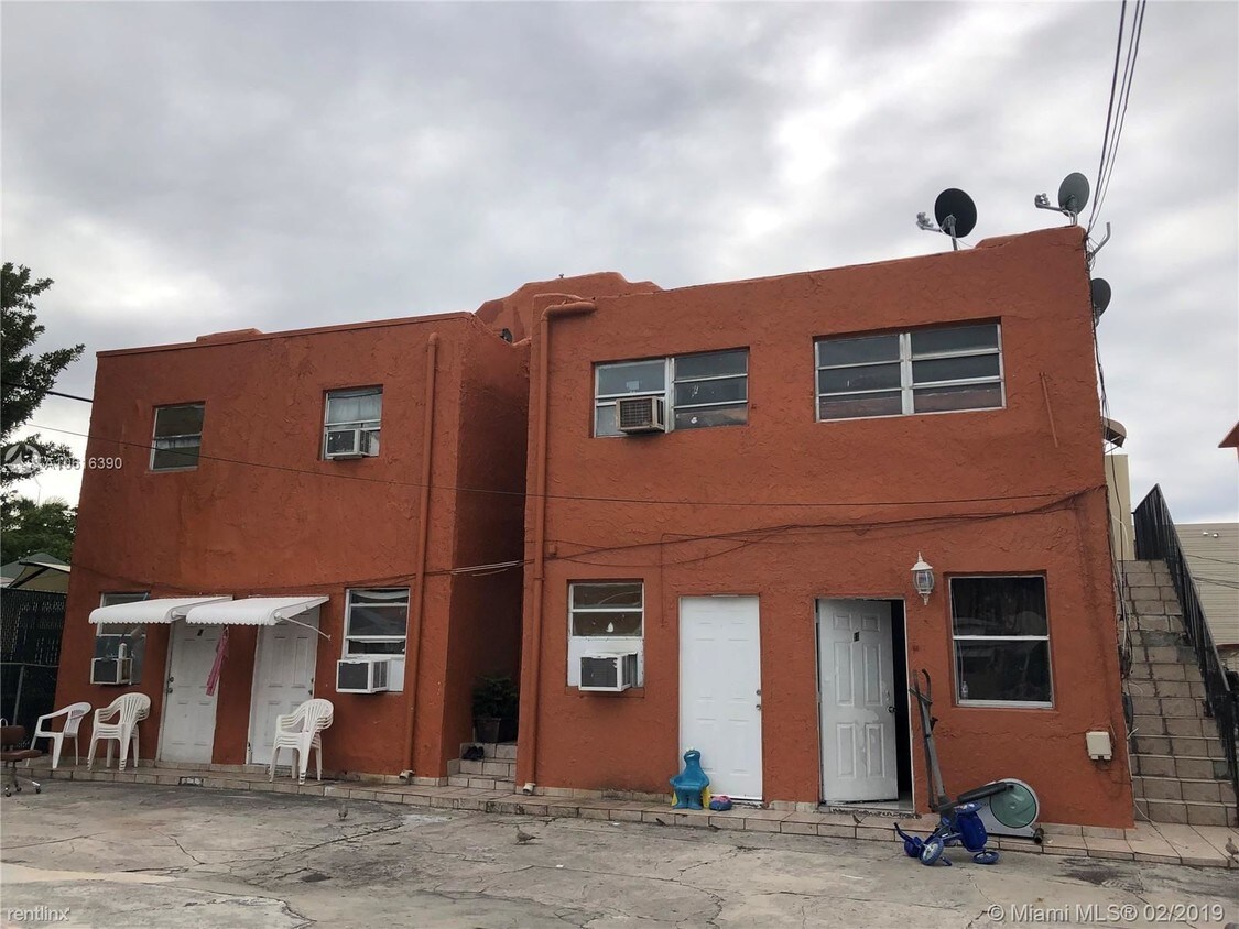 Foto principal - 318 SW 4th Ave