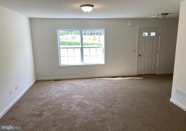Building Photo - 275 Bondsville Rd