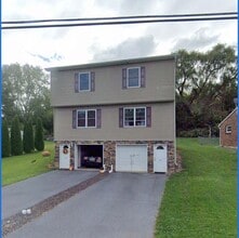 Building Photo - 137 Clemens Ln