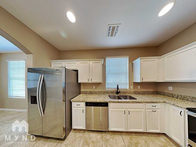 Foto del edificio - 17694 W Mandalay Ln