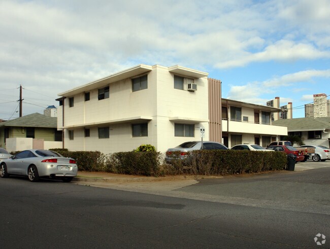 Building Photo - 724 Olokele Ave