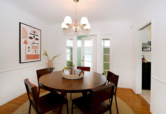 Foto del edificio - 329 N Avenue 66