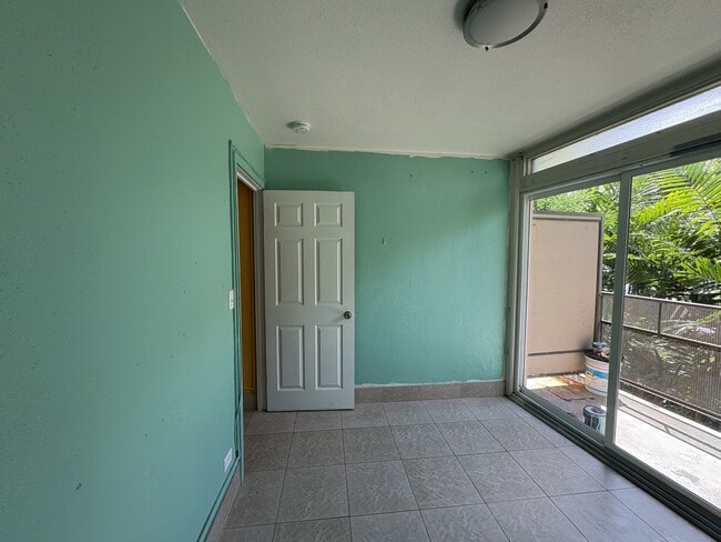 Building Photo - 2126 Lau‘ula St