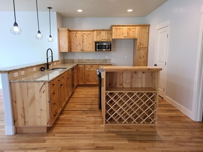 Foto del edificio - Clean and ready to go 3 bedroom home