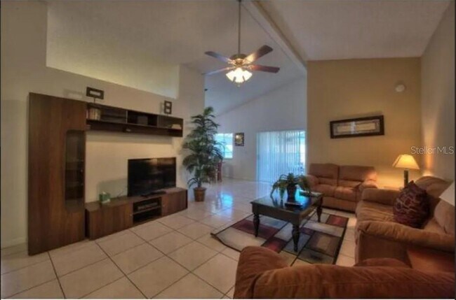 Building Photo - 4854 Kingston Cir