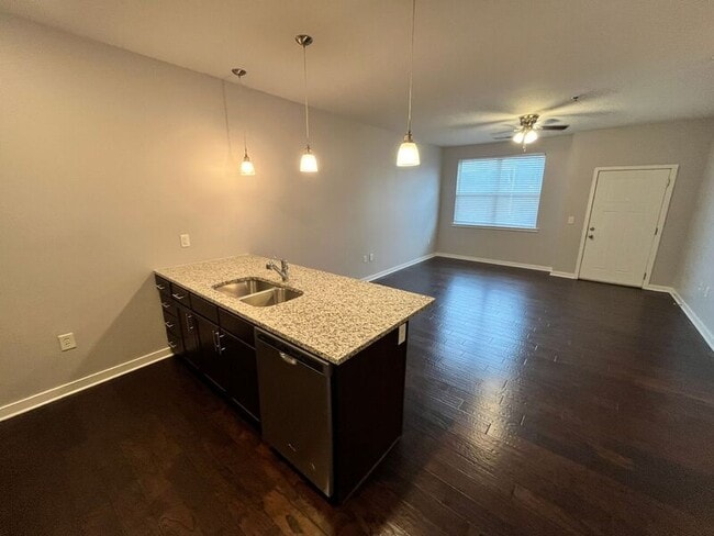 Building Photo - 1118 Litton Ave