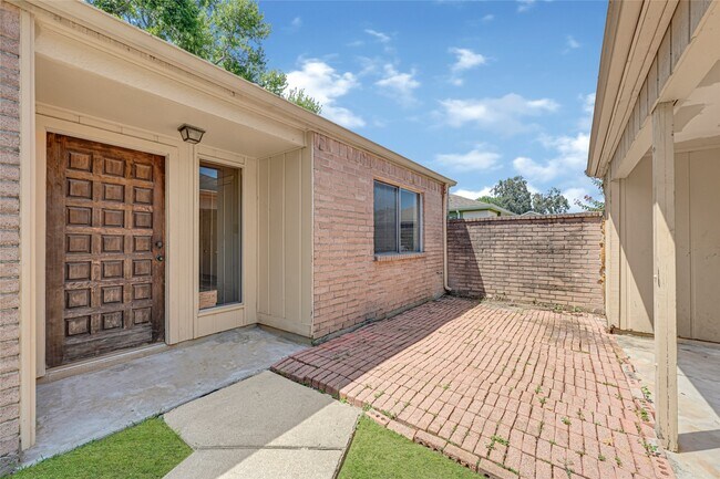 Foto del edificio - 7314 Addicks Clodine Rd