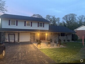 Building Photo - 9105 Gue Rd