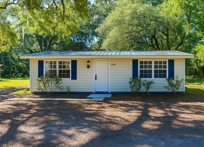 Building Photo - 1702 Lafayette St