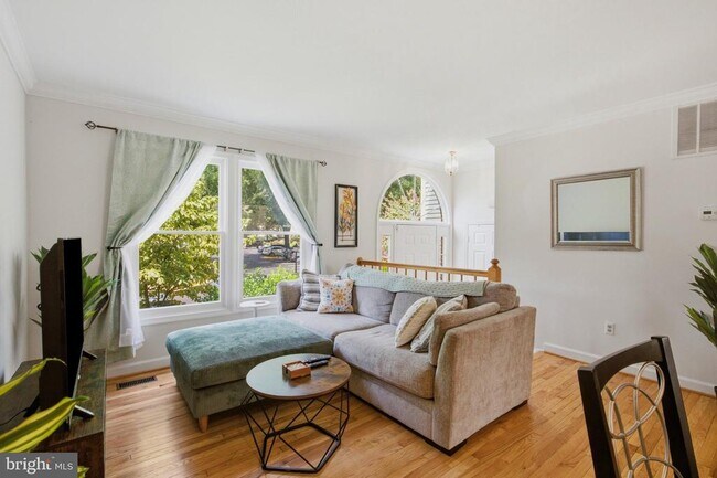 Foto del edificio - 6123 Joust Ln