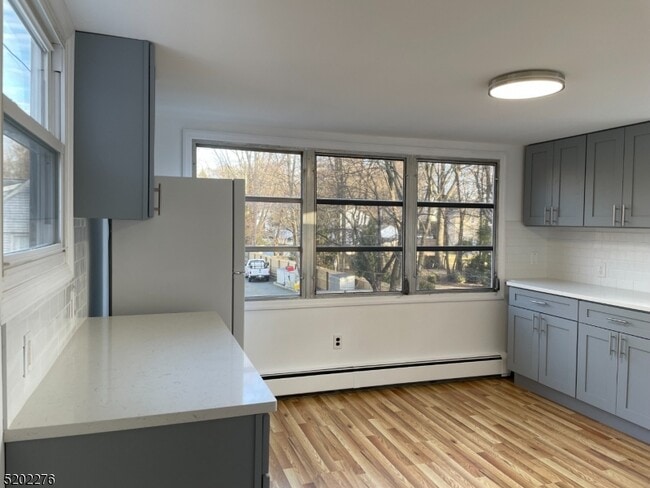 Building Photo - 26 Ridgeway Ave