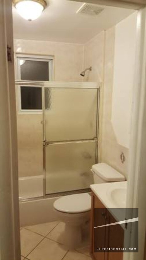 Foto del edificio - 10730 118th St