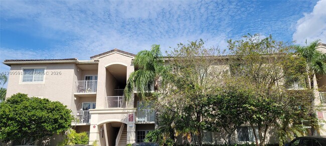 Foto del edificio - 5001 Wiles Rd
