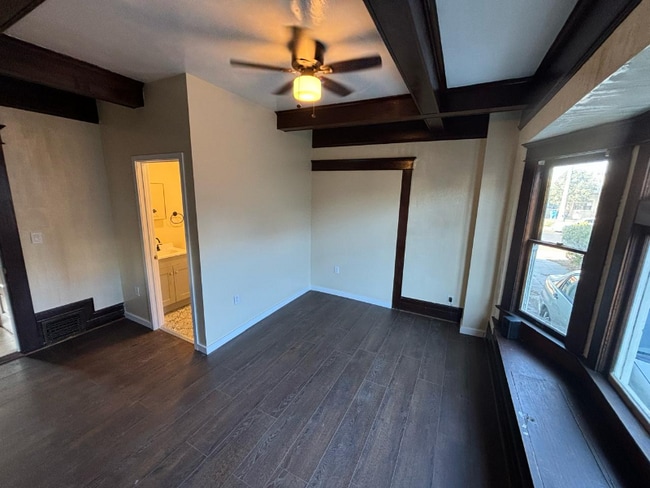 Building Photo - 526 W 49th St