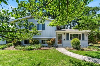 Building Photo - 6610 Bowie Dr