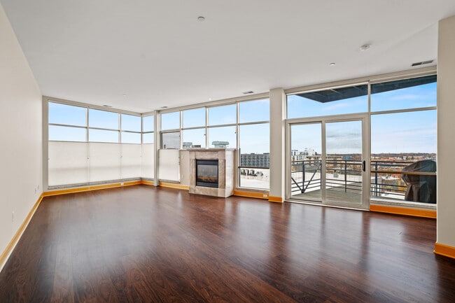 Foto del edificio - 1111 N Marshall St