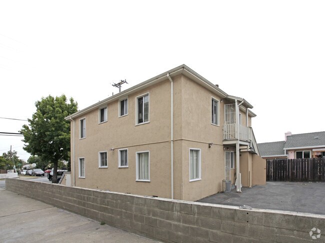 Building Photo - 727 Whipple Ave