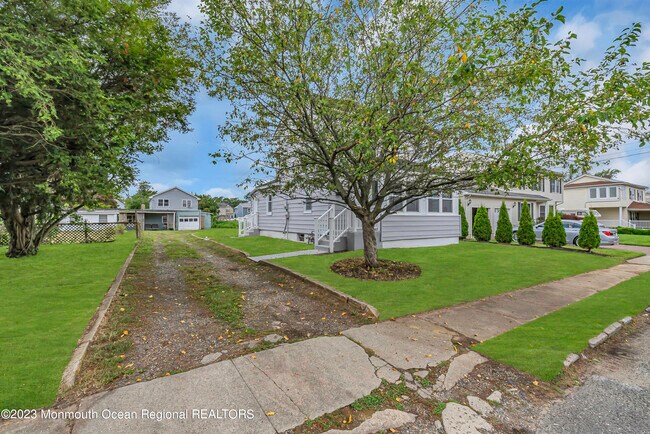 Foto del edificio - 208 Coleman Ave