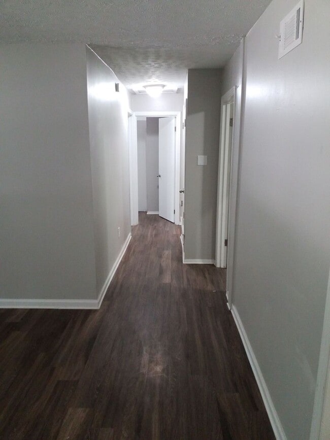 Foto del edificio - 3554 N Watkins St