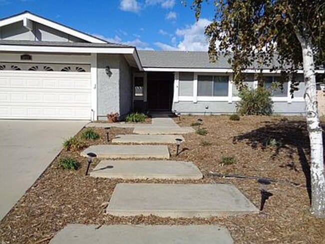 Foto del edificio - Single Story 4 bedroom and 2 bath home in ...