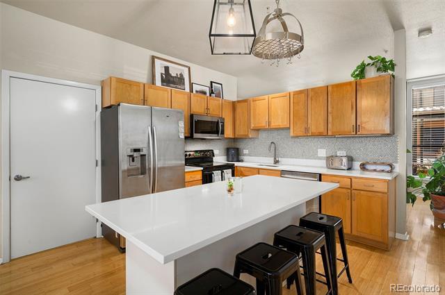 Foto del edificio - 3225 Blake St