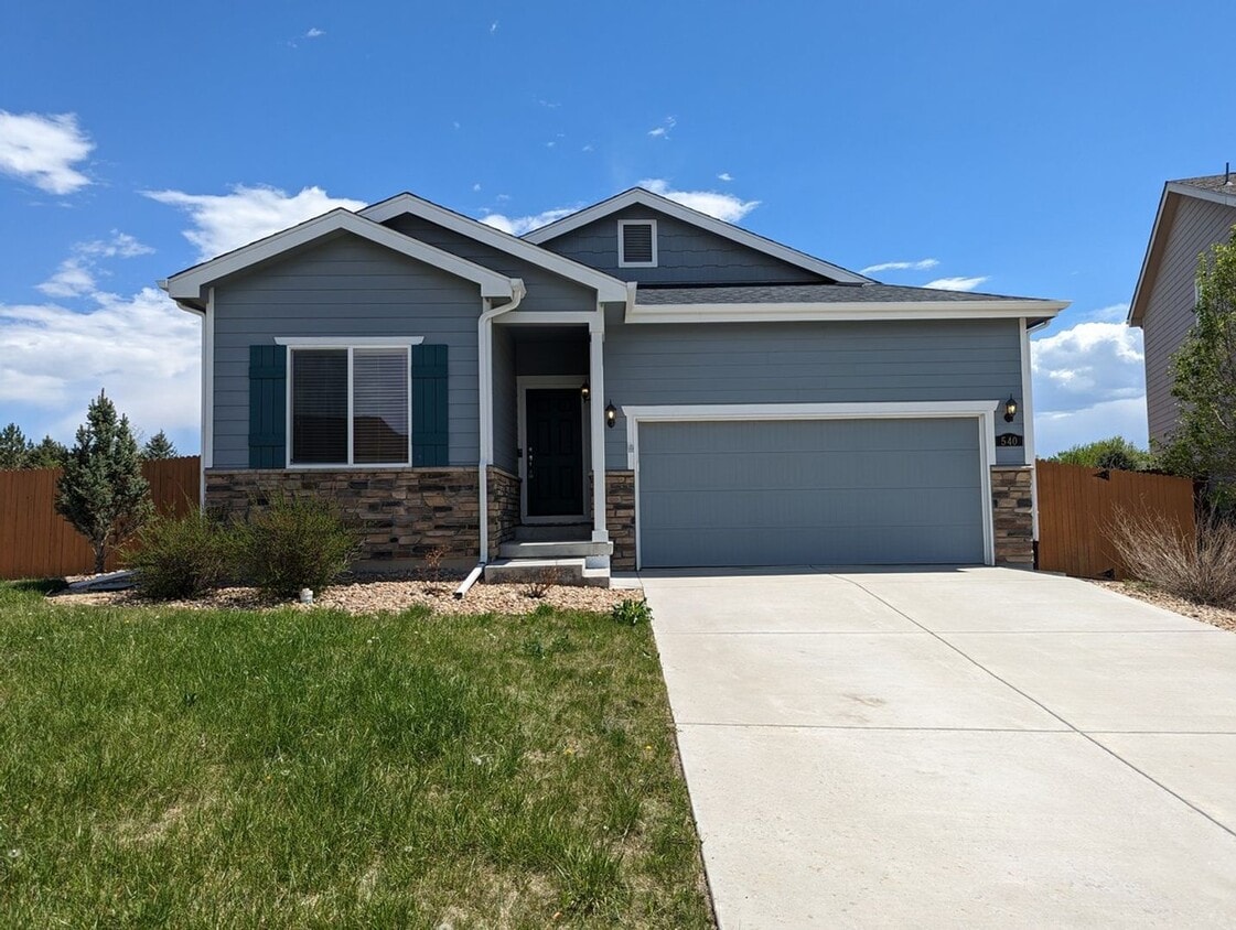 A must see Dacono Home! Available October... - A must see Dacono Home!  Available October...