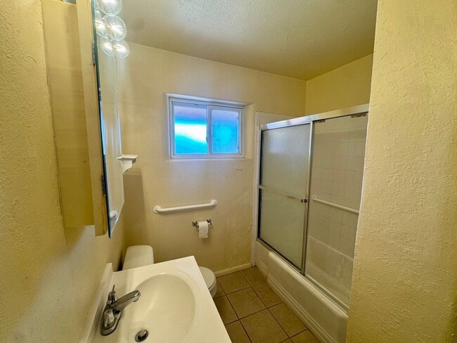 Foto del edificio - Centrally Located 3 Bed!