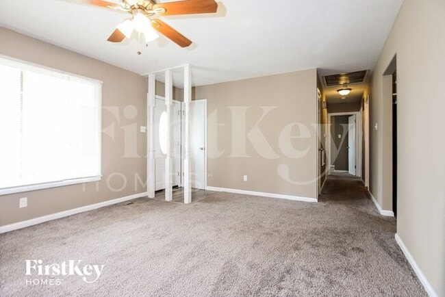 Building Photo - 405 Albert Dr