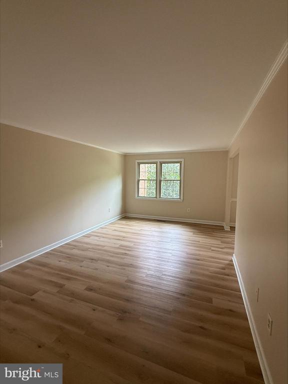 Foto del edificio - 5803 Tudor Ln