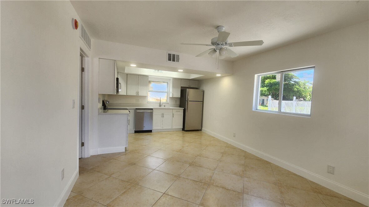 Foto principal - 2590 First St