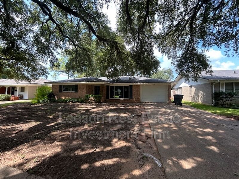 Foto principal - 2038 Lovers Ln
