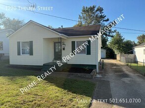 Building Photo - 1220 Thelma St