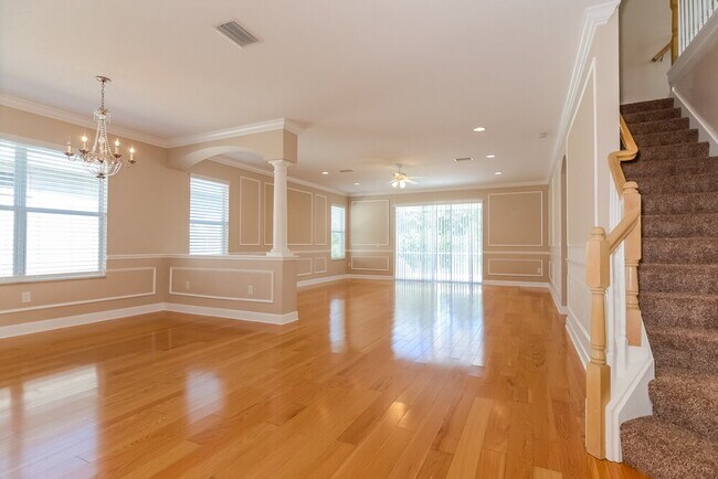 Building Photo - 7830 Grasmere Dr