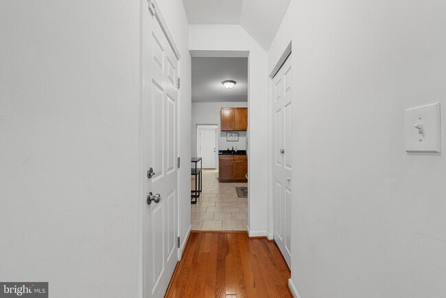 Foto del edificio - 831 S Montford Ave
