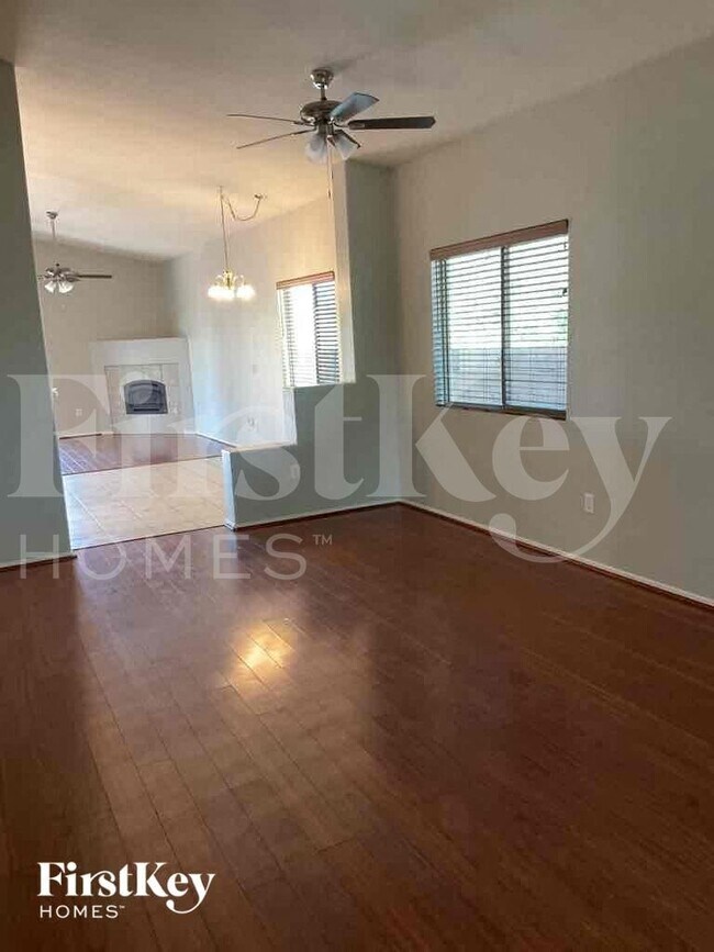 Foto del edificio - 7718 W Sombrero View Ln