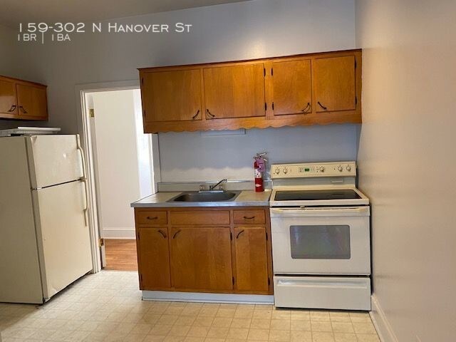 Building Photo - 159-302 N Hanover St