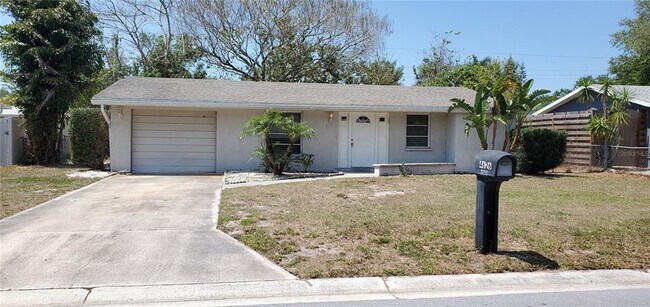 Foto del edificio - 4626 Hunter Ridge Dr