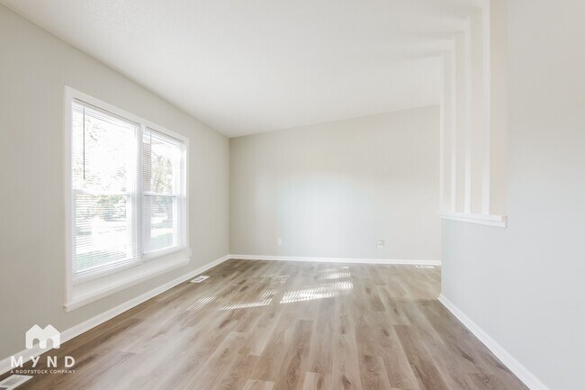 Foto del edificio - 1418 Gaston Way