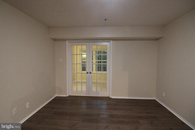 Foto del edificio - 3311 Wyndham Cir