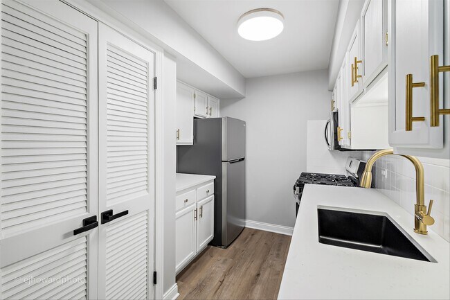 Foto del edificio - 9146 W 140th St