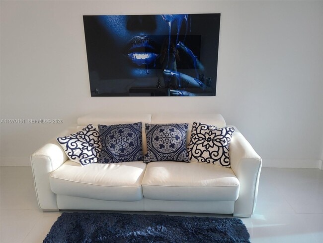 Building Photo - 2501 S Ocean Dr